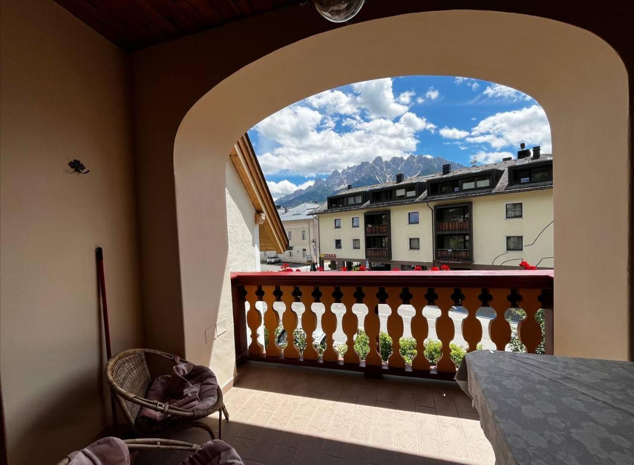 Stroblhof Toblach-Dobbiaco Bagian luar foto