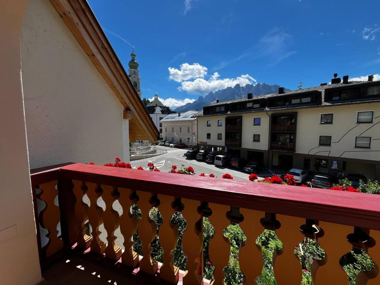 Stroblhof Toblach-Dobbiaco Bagian luar foto